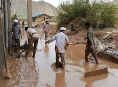 اربعینی‌ها به امداد سیل زدگان آمدند