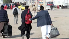 خروج اتباع غیرمجاز از فارس با رعایت احترام دنبال می‌شود
