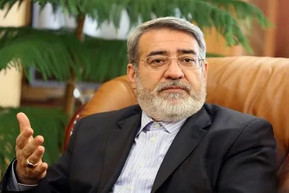 انتقاد وزیر کشور از پخش سخنان بی پرده زمین شناسان در زلزله تهران
