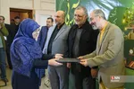 تقدیر از عوامل کتاب‌های تقریظ شده توسط رهبر انقلاب در مراسم قلم های آسمانی به ابتکار شهرداری تهران 