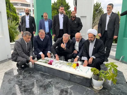 رییس جمهور به مقام شهدای گرگان ادای احترام کرد