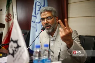 حسین صمصامی عضو هیئت علمی دانشکده اقتصاد دانشگاه شهید بهشتی و سرپرست اسبق وزرات اقتصاد