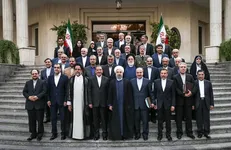 احتمال فروپاشی دولت پیرمرد‌ها!