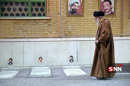 ببینید| لحظاتی از حضور صبح امروز رهبر انقلاب در مزار شهدای انقلاب اسلامی و گلزار شهدای بهشت زهرا سلام&zwnj;الله&zwnj;علی&zwnj;ها