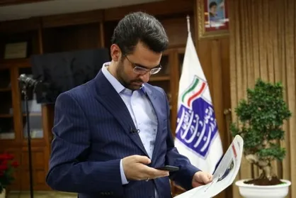 فیلم/ صحبت&zwnj;های وزیر ارتباطات در مورد گرانی بی&zwnj;جهت تلفن همراه در بازار