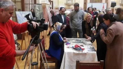 بانوی کارآفرین پارک علم و فناوری خراسان در میان ۱۰ هنرمند شاخص جهان قرار گرفت