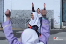 توزیع بسته‌های آموزشی در مناطق محروم سیستان و بلوچستان به همت دانشجومعلمان
