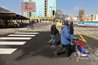 رفع آلودگی و ضدعفونی خیابان ولیعصر (عج)