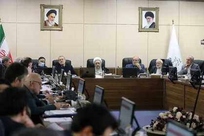 منطبق نبودن رشد اقتصادی، بهره وری و کنترل تورم در بودجه ۱۴۰۴ با سیاست&zwnj;های کلی برنامه هفتم