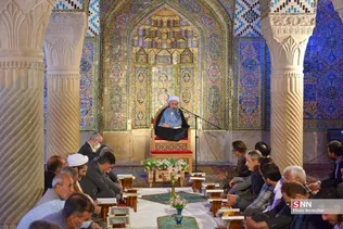 محفل انس با قرآن کریم در مسجد تاریخی نصیرالملک شیراز