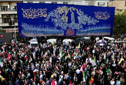 غدیر در خیابان انقلاب؛ از نقالی و سرود تا مواکب اطعام