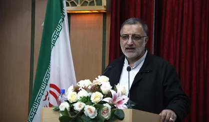 کارآمدسازی، اجتماعی&zwnj;سازی و جوان&zwnj;سازی؛ ۳ راهبرد در دهه پنجم انقلاب/ پاسخ اساتید دانشگاه به ۴ سوال مردم
