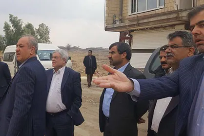 رییس بانک شهر از مناطق زلزله زده بازدید کرد
