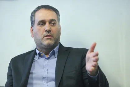 ارسال نامه کتبی به وزیر صنعت در پی ابهام در قرارداد مرکز توسعه الکترونیک/ کمیسیون صنعت جواب کتبی می&zwnj;خواهد