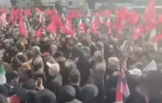 عزاداری لر‌های غیور در مراسم تشییع پیکر مطهر رهبر شهید انقلاب در میدان انقلاب