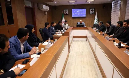 برگزاری نشست هم اندیشی ساماندهی دستفروشان چهارراه ولیعصر(عج)