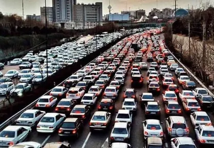 محدودیت تردد شبانه در تهران را از ساعت ۲۱ به ۲۲ تغییر دهید