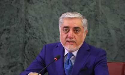عبدالله: طالبان در مقابل مردم و جمهوری اسلامی قرار گرفته