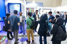 استقبال از غرفه رویداد ملی گام دوم در نمایشگاه کتاب