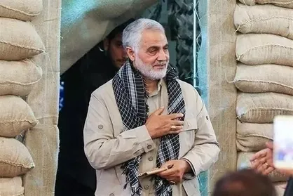 نامه دانش&zwnj;آموز هشت&zwnj;ساله به سردار سلیمانی: شما نیستید که از ما حفاظت کنید
