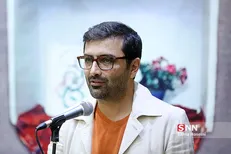 امین زندگانی: قانون بازیچه‌ای برای گرفتن رای شده / آقای روحانی می‌تواند استندآپ کمدین خوبی بشود / فالور، ملاک دعوت وزیر برای افطار سلبریتی‌ها