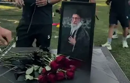 ادای احترام به رهبر شهید انقلاب در اردو پیش فصل تیم فوتبال چادرملو اردکان