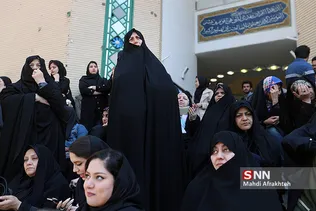 تشییع پیکر دو شهید گمنام در دانشگاه تهران جنوب