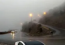 ترافیک سنگین در محور کندوان / بارش برف و باران در جاده‌های ۷ استان