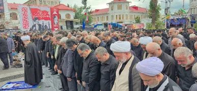 تجلی ارادت در ظهور عاشورا/اقامه نماز در میدان شهدای ذهاب رشت+فیلم