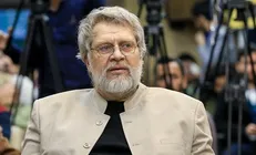تقدیر از طالب زاده در محفل «آقای نادر»