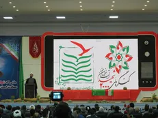 دشمن به دنبال از بین بردن امید و باور جوانان است
