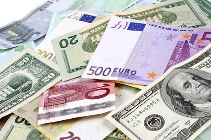 کاهش قیمت رسمی ۲۴ ارز
