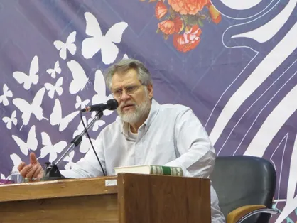 انفجار خبری در جهان مدیون انقلاب اسلامی است/ رسانه امروز با گفتگوی زنده و کمترمهارشده پیش می&zwnj;رود