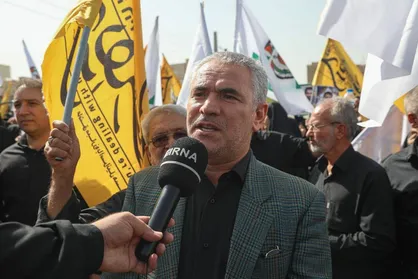 تشییع باشکوه پیکر شهید &laquo;میلاد بیدی&raquo; بر روی دستان مردم ولایت مدار