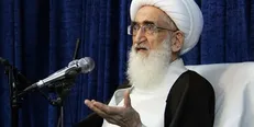 مردم گرفتار گرانی و بیکاری هستند/مسؤولان حول محور ولایت فقیه حرکت کنند