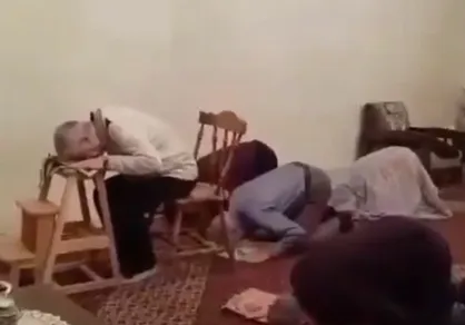 واکنش&zwnj;ها به نماز خنده&zwnj;دار پشت سر یکی از سران فتنه