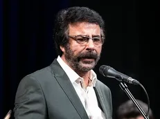 اشک های استاد آواز ایران برای سردار سلیمانی + فیلم