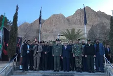 ادای احترام وزیر دفاع به مقام شامخ سپهید حاج قاسم سلیمانی