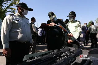 بازدید از دستاوردهای عملیاتی و کشفیات باند بزرگ سلاح و مهمات فاتب
