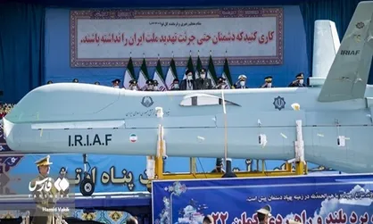 ارتش ایران پهپاد&zwnj;های جدید &laquo;انتحاری&raquo; به نمایش گذاشت