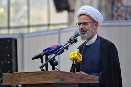 مطالبه گری نباید موجب سو استفاده دشمنان شود