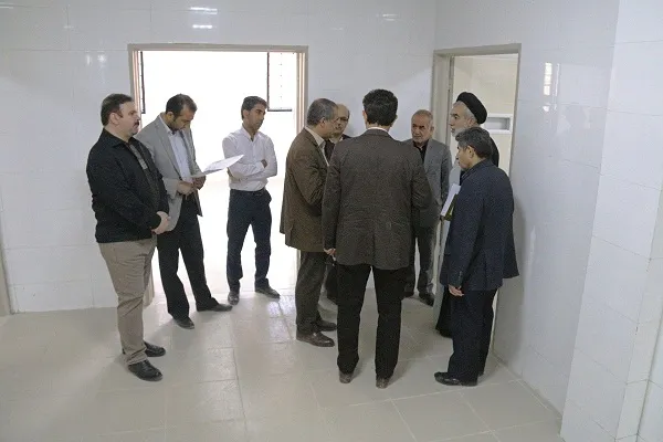 بازدید رئیس دانشگاه رازی از آزمایشگاه مرکزی