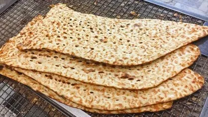 کمبود آرد و نان وجود ندارد/ صف&zwnj; نانوایی&zwnj;ها بخاطر ذخیره&zwnj;سازی مردم است