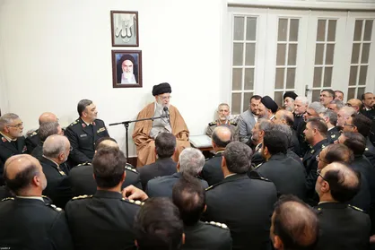 نیروی انتظامی باید با عوامل ناامن&zwnj;کننده فضای مجازی برخورد جدی کند/ واکنش رهبر انقلاب به قتل روحانی همدانی