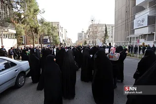 تجمع دانشجویان و طلاب در مقابل سفارت هندوستان
