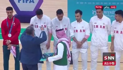 اهدای مدال طلا به ملی&zwnj;پوشان فوتسال