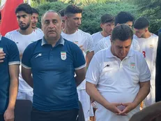 بدرقه نوجوانان ایران با حضور امیر قلعه نویی