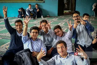 تماشای بازی پرسپولیس و کاشیما آنتلرز در دبیرستان البرز