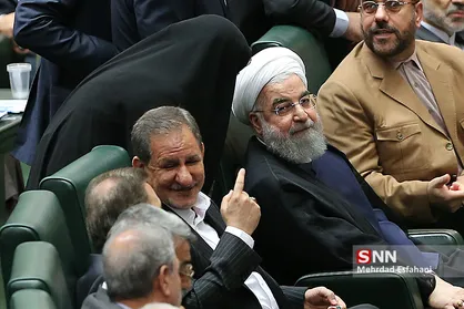 جدال توئیترنشین&zwnj;ها با &laquo;برند&raquo;&zwnj;های روحانی/ لیست امید و آپاندیس&zwnj;های دولت به کجا می&zwnj;روند؟