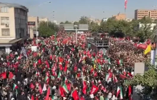 تشییع آقایمان است و این عشق بی‌کران پایان ندارد